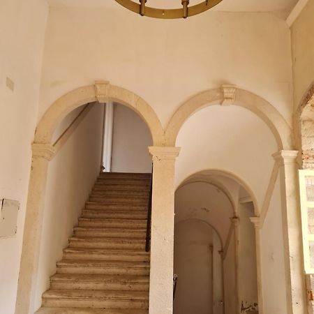 Inchy Accommodation - In The Center Of Diocletian'S Palace Сплит Экстерьер фото