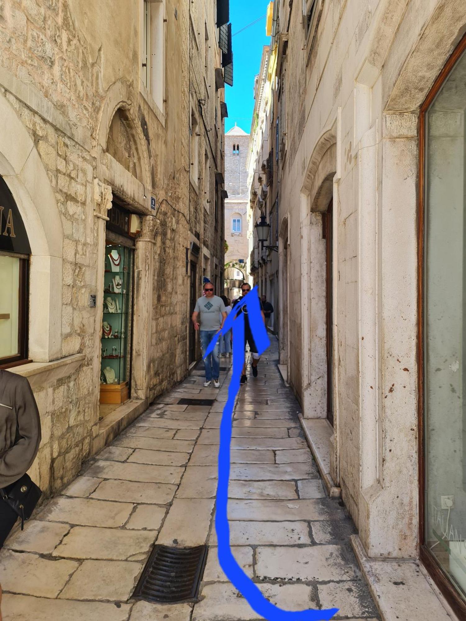 Inchy Accommodation - In The Center Of Diocletian'S Palace Сплит Экстерьер фото