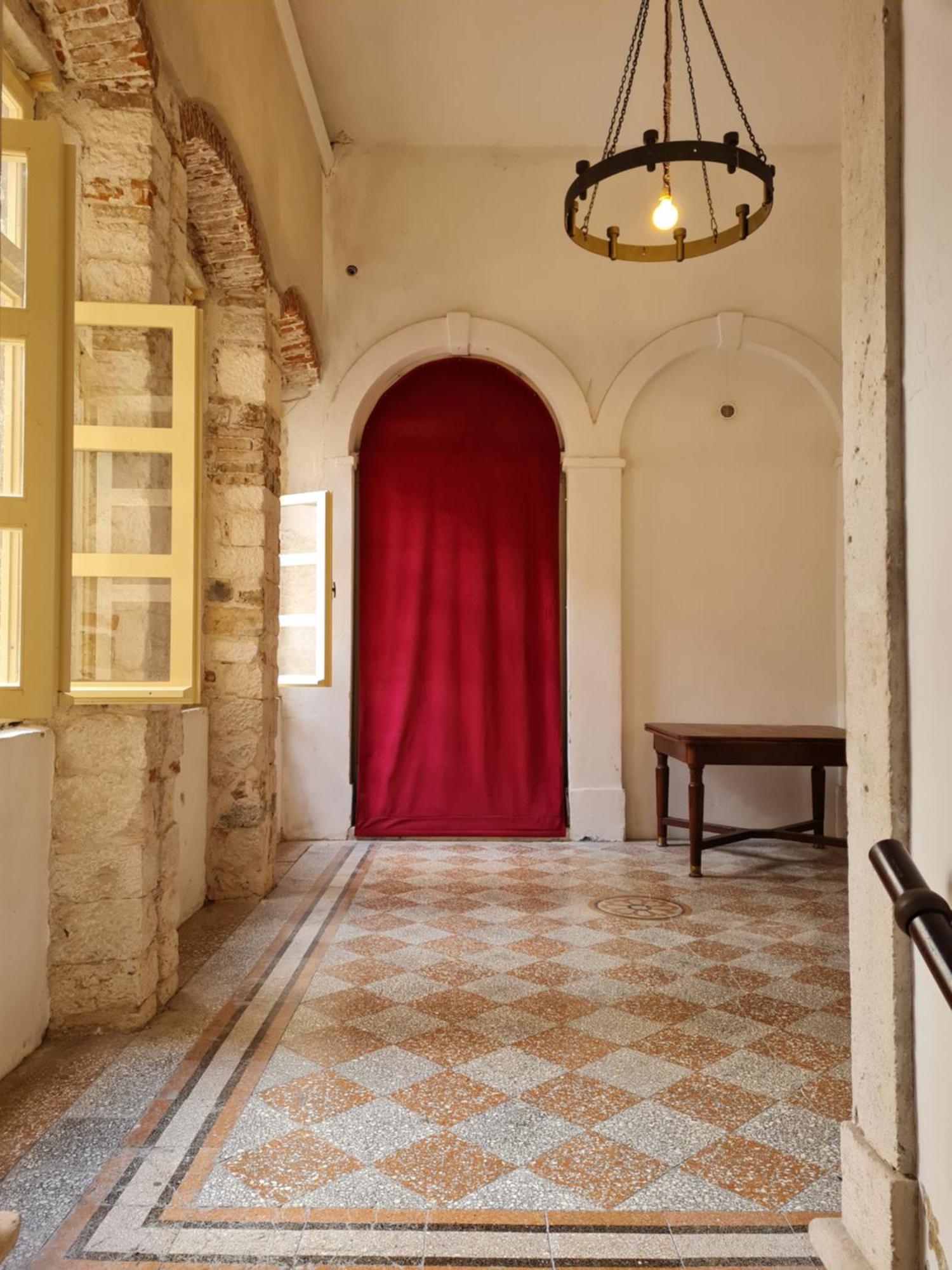 Inchy Accommodation - In The Center Of Diocletian'S Palace Сплит Экстерьер фото